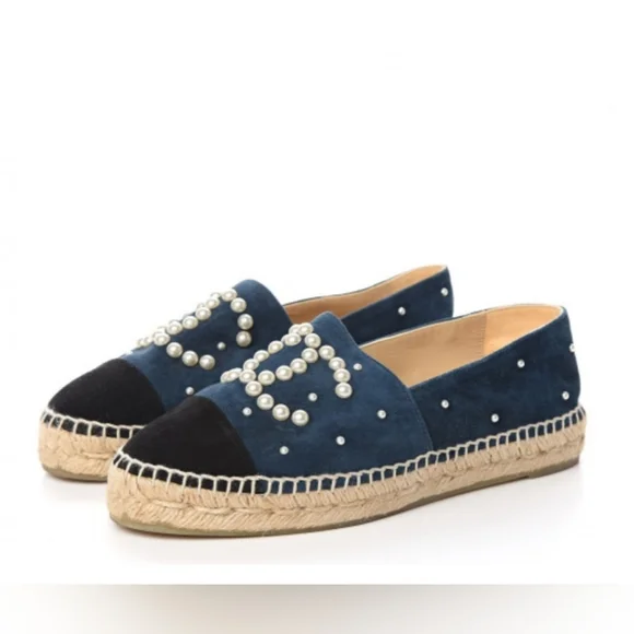 CHANEL Suede Pearl CC Espadrilles - Picture 2 of 16